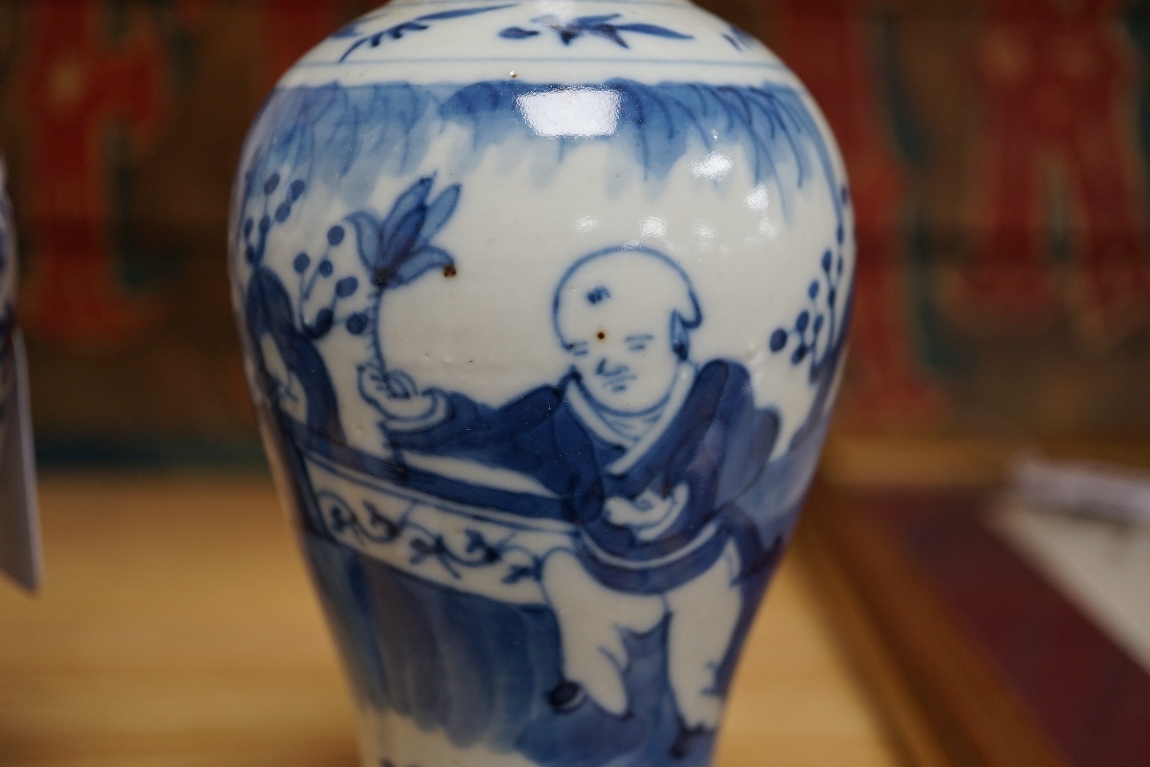 Two 19th century Chinese blue and white small vases, tallest 18cm